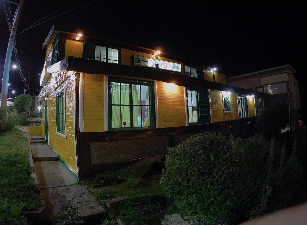 Hostel Amanecer De La Bahia Ushuaia Exterior foto